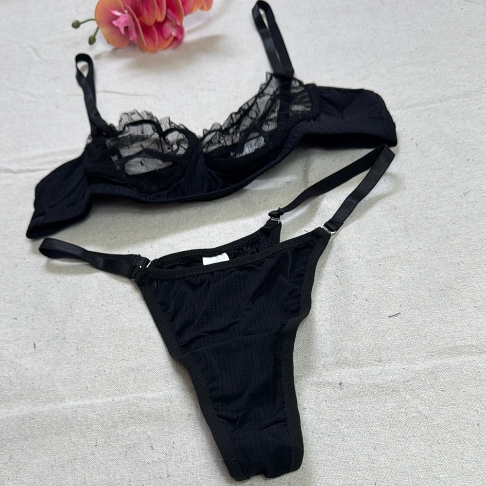 Elegant Black Lace Lingerie Set